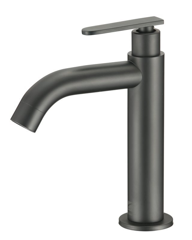 ברז מים קרים נמוך שחור מט